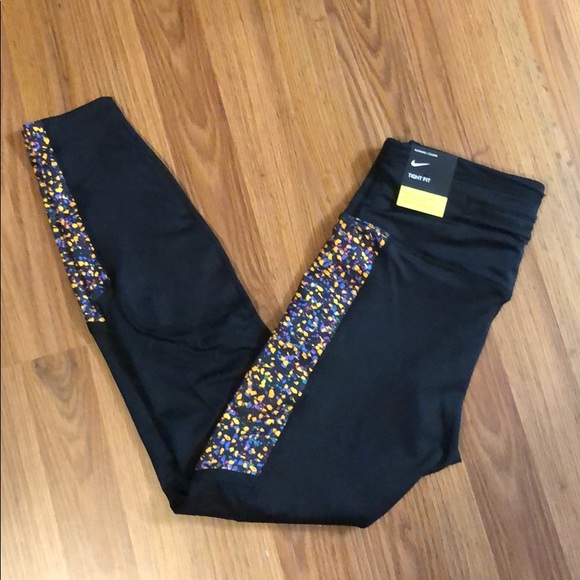 Nike Icon Clash Running Fast Cropped Leggings - Picture 2 of 7